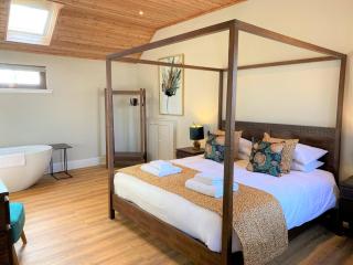 Partridge at Rossie Ochil Estate Cottages with Hot Tub, Perthshire - 2