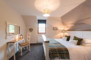 Old Byre at Rossie Ochil Estate Cottages with Hot Tub, Perthshire - 4