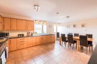 Keepers at Rossie Ochil Estate Cottages with Hot Tub, Perthshire - Forgandenny - 3
