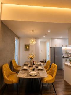 Sailing Tower Luxury 2BR2BA l 18th Floor l Walk to Notre Dame - 8