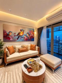 Sailing Tower Luxury 2BR2BA l 18th Floor l Walk to Notre Dame - 2