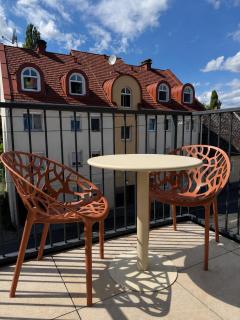 NEW TOWN Boutique Apartments & Parking - 5