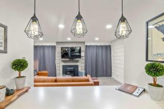 1BR Condo for 4 w Hot Tub Near Shuttle & Shopping - 4