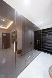 3 Bedroom apartment in Lekki phase one 24hrs light - 3