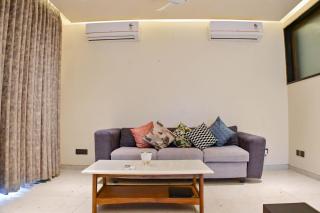 Anjaneya luxury ganga view villa by Tripongo stays - 8