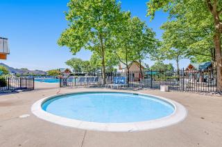 Bear Trap Dunes 2nd floor condo with golf on site fireplace & free WiFi - 6