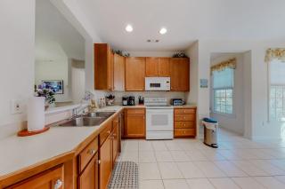 Bear Trap Dunes 2nd floor condo with golf on site fireplace & free WiFi - 2