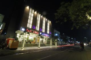 The Boss - 1