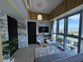 3BR Uptown BGC-14Floor view near Malls and Restaurants - 3