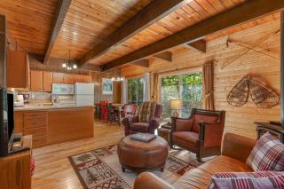 Mt Hood Escape Big Deck & Forest Views - 7