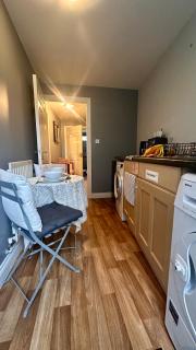 Modern ground floor apartment with free parking very near centre - 4