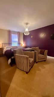 Modern ground floor apartment with free parking very near centre - 9