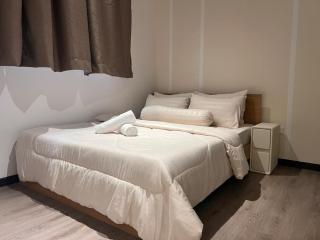 Putrajaya Lakeside Homestay - 5 mins to PICC - 5