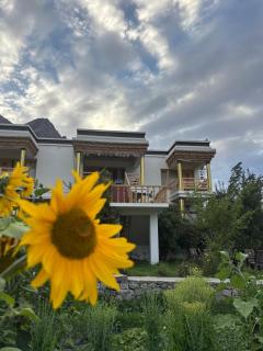 Youmbok inn - 4