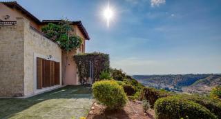 Beautiful, Modern Junior Villa EZ02 - Minimi - with Communal Pool and Lovely Views, Aphrodite Hills - 8