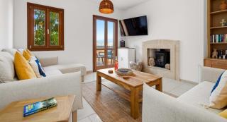 Beautiful, Modern Junior Villa EZ02 - Minimi - with Communal Pool and Lovely Views, Aphrodite Hills - 5