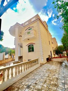 The Grand Oasis Villa with Private Pool and Garden - 9