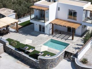Melora Villa 1 - With Private Pool & Jacuzzi - 9