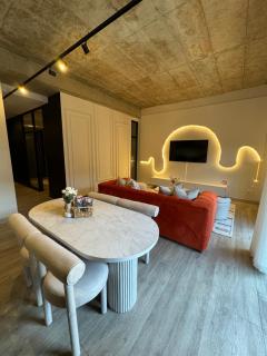 Sandton Celestial Apartment Power Backup Water Backup,Rooftop pool,Walk to Sandton City - 5