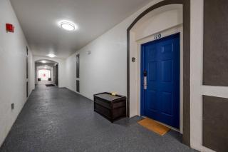 IS2-110 - 3BR condo sleeps 8 near universal - 4
