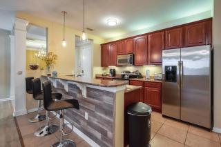 VC7-306 - 3BR condo sleeps 8 near universal - 3