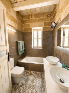 Modern House close to Airport & Valletta - 4