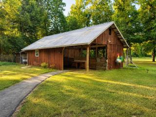 Barn Apartment with Peaceful Views just west of Little Rock - 0