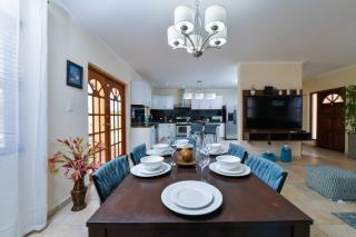 Rooi Santo 124 - Eagle Beach - 2