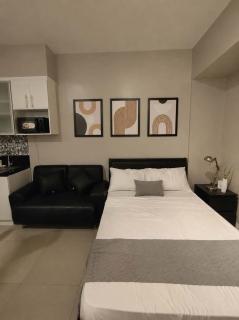Cozy Studio at Morgan Suites McKinley Hill, BGC - 2