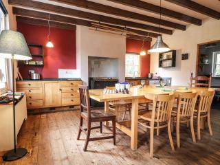 Llys Gwaun - 2