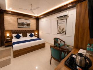 Hotel Bellarose Near Delhi Airport - Free Airport Pickup & Drop Complentary Breakfast - 4