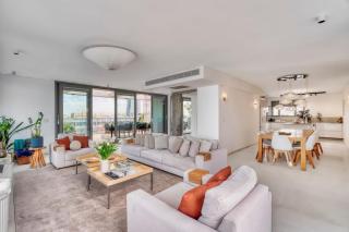 Beachfront luxury penthouse 5BR & private pool - 9
