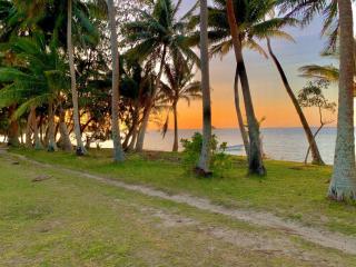Roma House Barefoot Beachfront Living Yasawa - 3