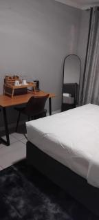 Triple S Guest House - 4