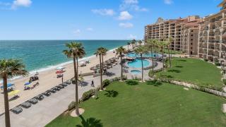 Feeling tip' Sea In Paradise Bright Oceanfront Condo - 4