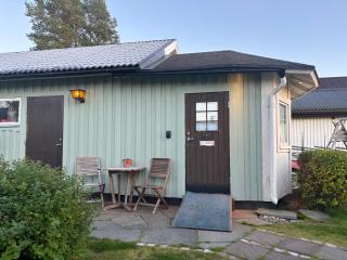 Litet gästhus med sjöutsikt - 5