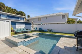 Sea Salt & Sunny Days Pool, Spa, Putting Green by Anna Maria Life Vacation Rentals - 5