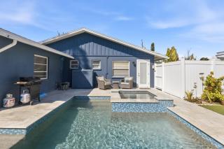 Sea Salt & Sunny Days Pool, Spa, Putting Green by Anna Maria Life Vacation Rentals - 3