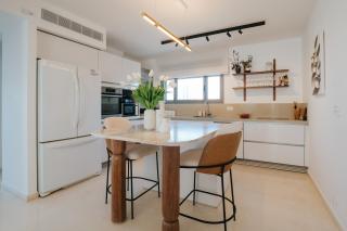 Beachfront luxury penthouse 5BR & private pool - 1