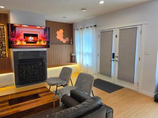 Cozy walkout retreat beside pond and trail - 9