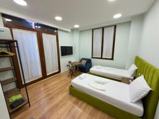 Rali Hotel & Restaurant - 1