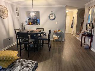 Comfortable & Private 2 bedrooms in a town home - 3