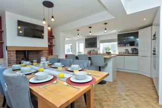 Corner Cottage, Malpas - 4
