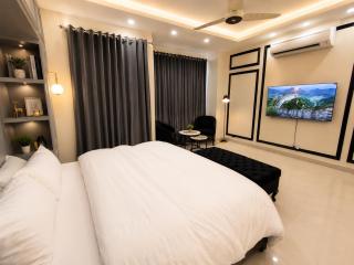 Elysium Executive 1 Bedroom Prestige Signature Apartments Facing Centaurus Mall Islamabad - 8
