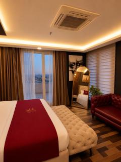 Goldcrest Mall & Residency - Serviced Apartments by Alvis Suite - DHA Phase 4 - 1