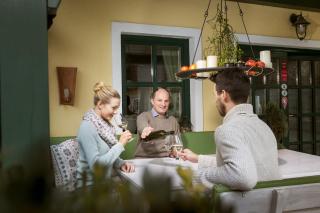 Weingut & Gästezimmer Edelmann - Göttlesbrunn - 6