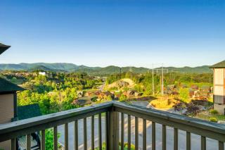 Summer Special, Sleeps 20, Theater, HotTub, Game, Pet Friendly - 9