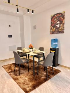 Modern 1BR Kileleshwa Retreat WiFi Pool Gym - 1