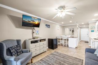 Sunset Harbor Palms 2-102 - 4