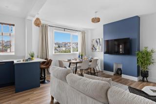 Luxury Coastal Retreat Sleeps 8 with Parking - 9